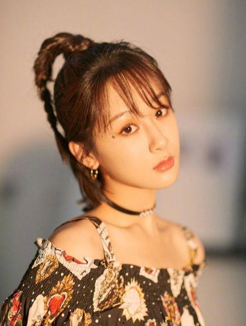 杨紫代言爆料视频大全,精彩瞬间全收录  第1张